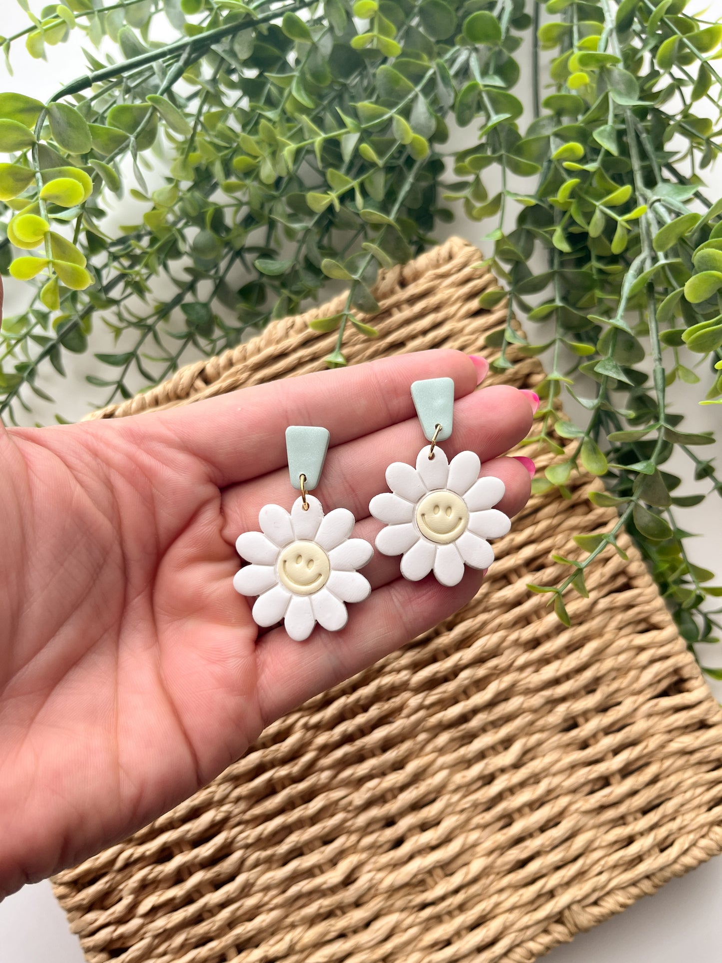 Smiley Daisy Drops